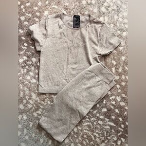 H&M Cozy Short-Sleeve Top and Jogger Set - Taupe